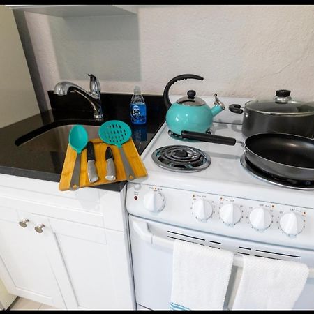 Beautiful Studio In Heart Of Miami Villa Bagian luar foto