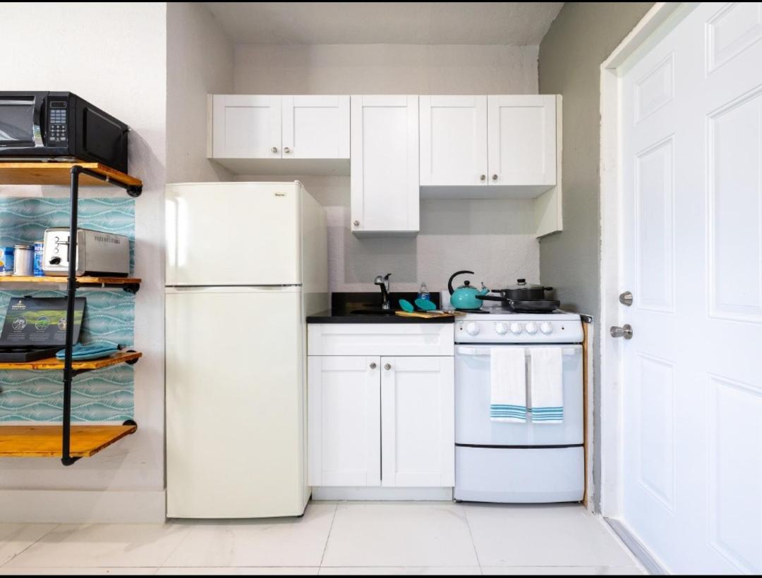 Beautiful Studio In Heart Of Miami Villa Bagian luar foto